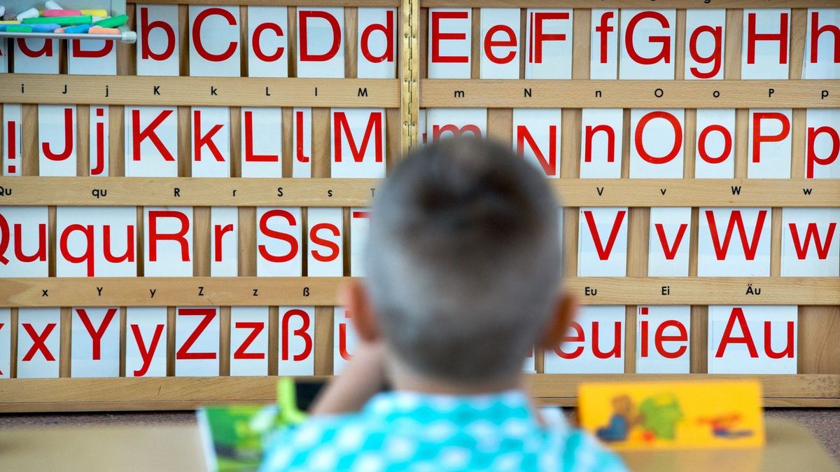 Nerozumí ani slovu. Čtyři desítky dětí musí v Německu opakovat první třídu